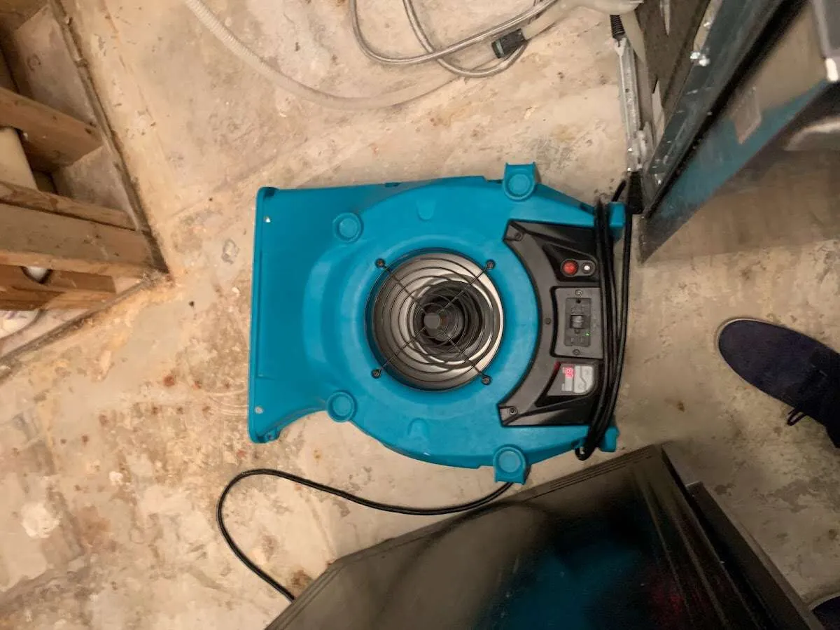 Air mover drying equipment for Mold Remediation & Removal in Kennesaw